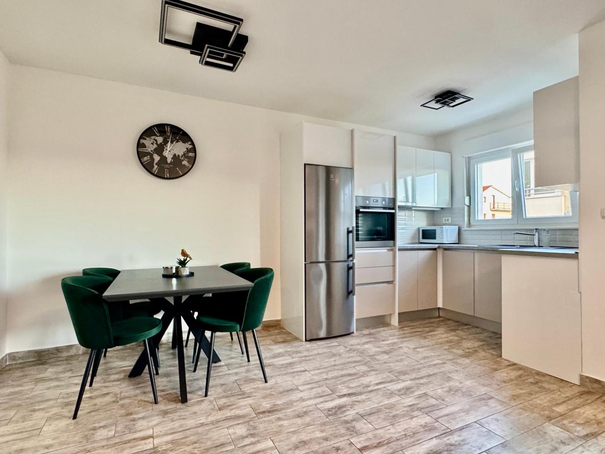 Ferienwohnung Maryann Kaštela Exterior foto